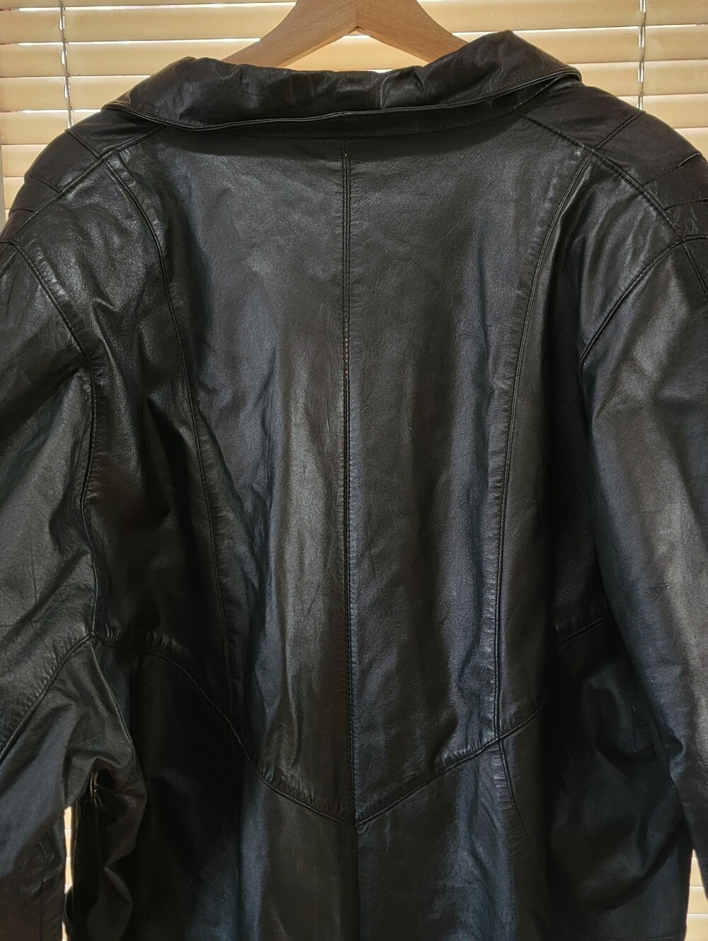Vintage Oversized Medium Jacqueline Ferrar black leather jacket - Picture 12 of 14